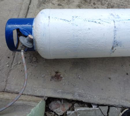 ¿Es malo voltear el tanque de gas?